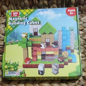 NEW Magnetic Building Cubes Set - Green and Brown 200 PIECENEW Magnetic Building